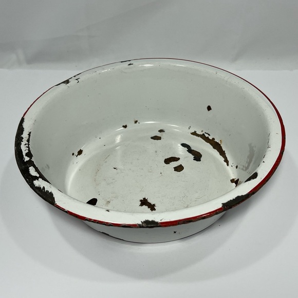 Porcelain Enamelware White Red Rim Farmhouse Bowl Basin Pan Dish MCM Vintage - Picture 1 of 12